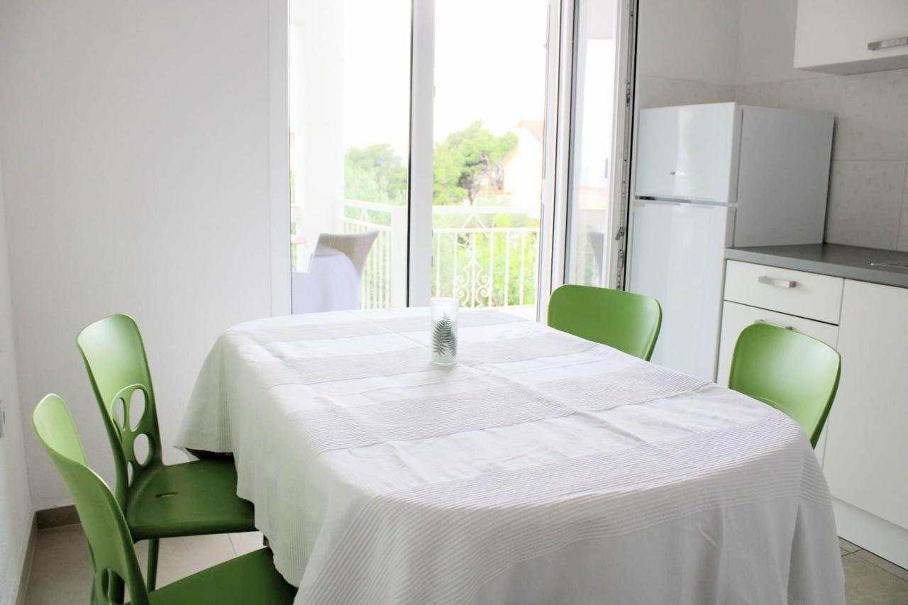 Apt White Idyll, 3 Bedrooms, 3 Bathrooms, Terrace Apt 프로마이나 외부 사진