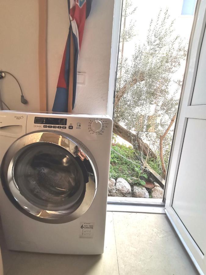 Apt White Idyll, 3 Bedrooms, 3 Bathrooms, Terrace Apt 프로마이나 외부 사진