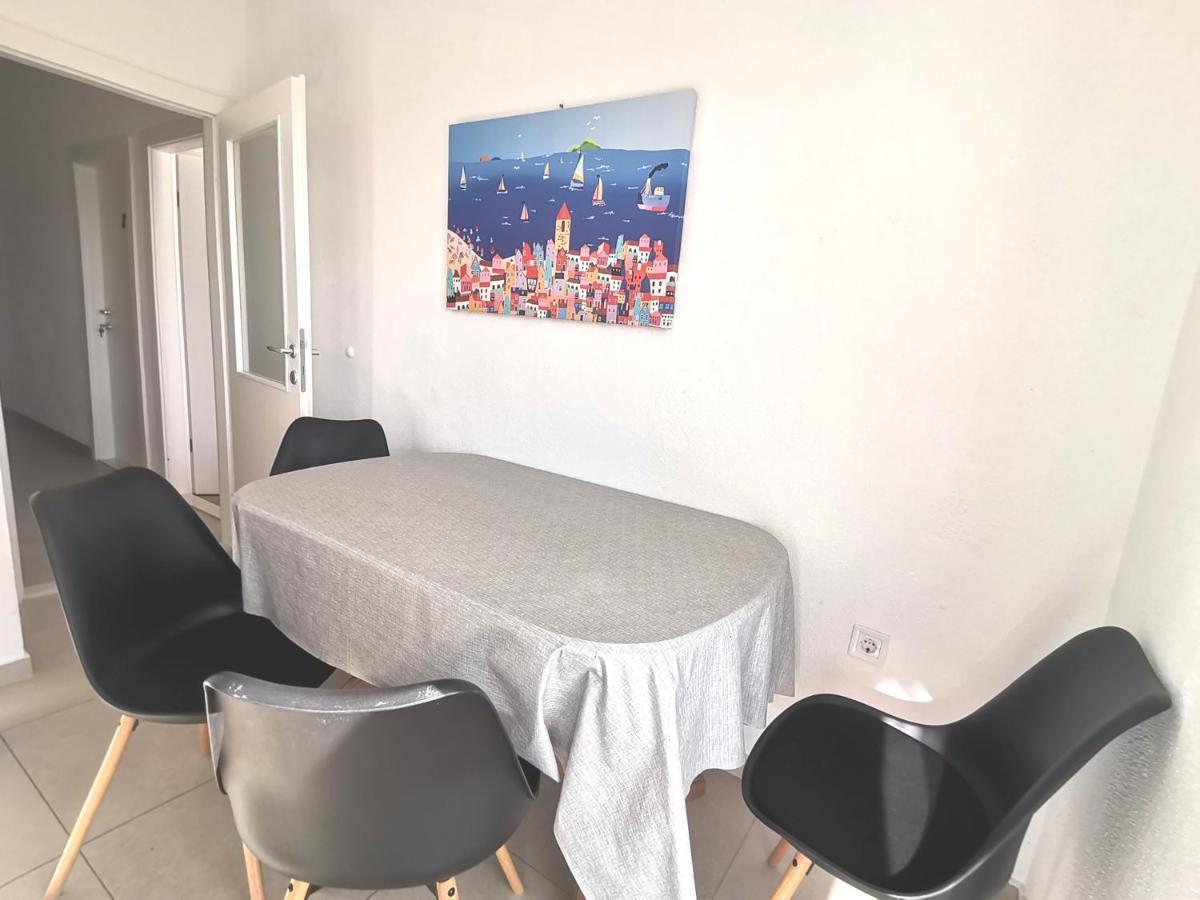 Apt White Idyll, 3 Bedrooms, 3 Bathrooms, Terrace Apt 프로마이나 외부 사진