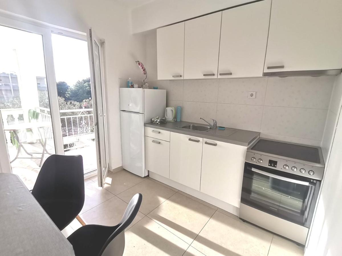 Apt White Idyll, 3 Bedrooms, 3 Bathrooms, Terrace Apt 프로마이나 외부 사진
