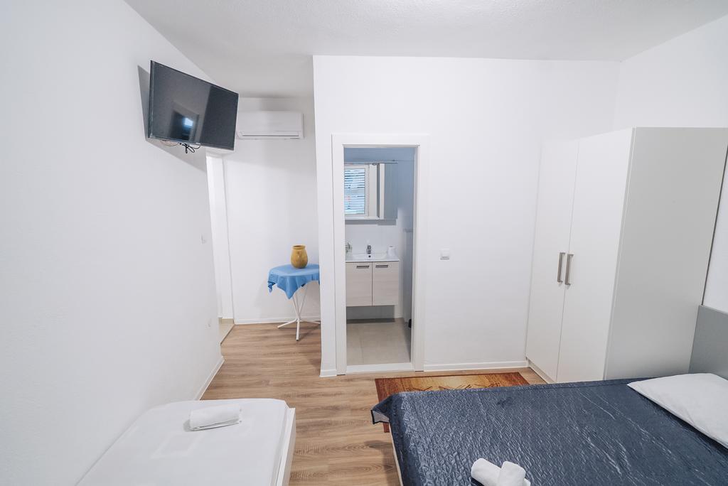 Apt White Idyll, 3 Bedrooms, 3 Bathrooms, Terrace Apt 프로마이나 외부 사진